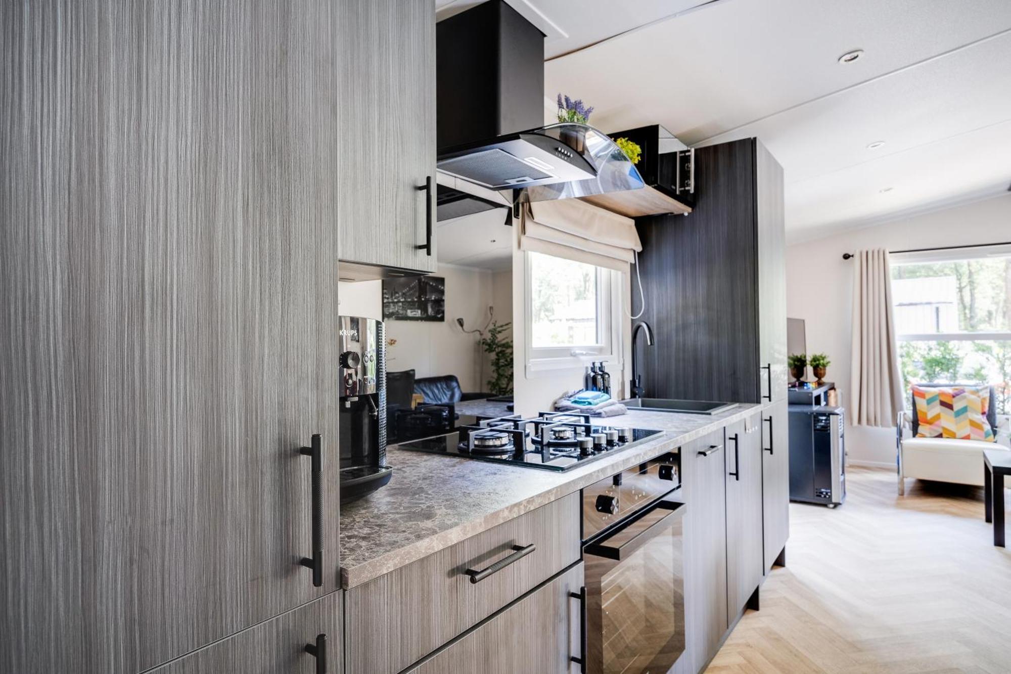 Veluwe Hoenderloo Luxury Chalet With Private Sauna And Hot Tub - Swimming Pool Tennis Court Supermarket Bowling Alley Theatre And Entertainment For Children Exterior foto